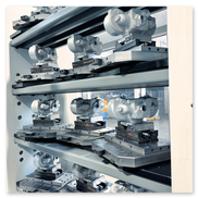 Bild eines Lagerregals einer CNC Maschine