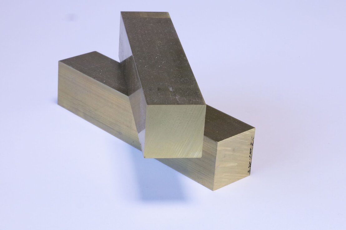 Messing- und Kupferstangen