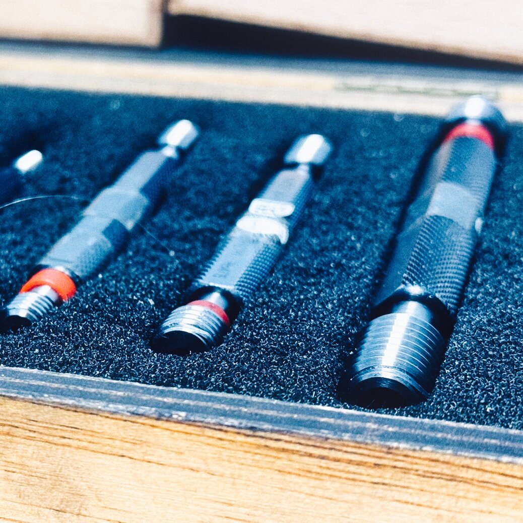 Gewindeprüfung mit Grenzlehre